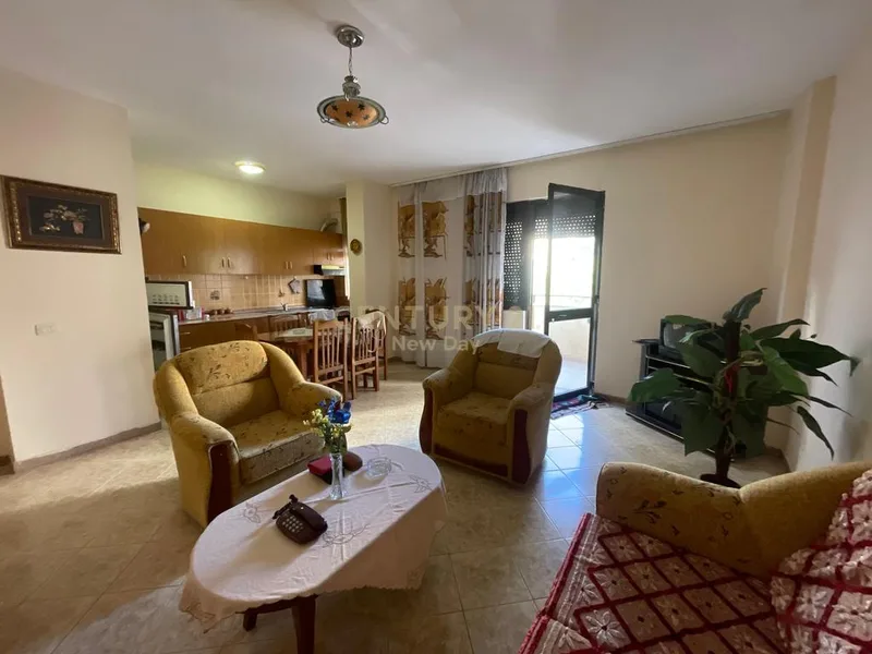 Apartamento 2+1+2 en venta en Hekurudha, Plazh