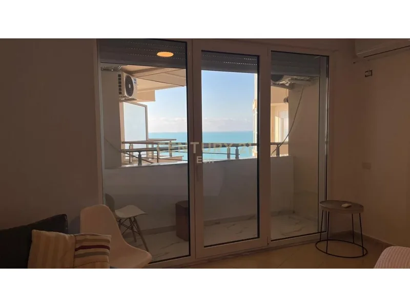 Se vende magnífico apartamento 2+2 en primera línea de playa con vista al mar, Shkëmbi i Kavajës, Durrës