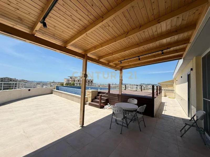 Ático 3+2 con vistas al mar y a la ciudad, Plazh Hekurudha, Durrës